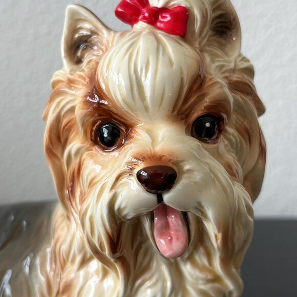 Vintage Norcrest Yorkshire Terrier Figurine // Handpainted Ceramic Yorkie - Picture 2 of 6